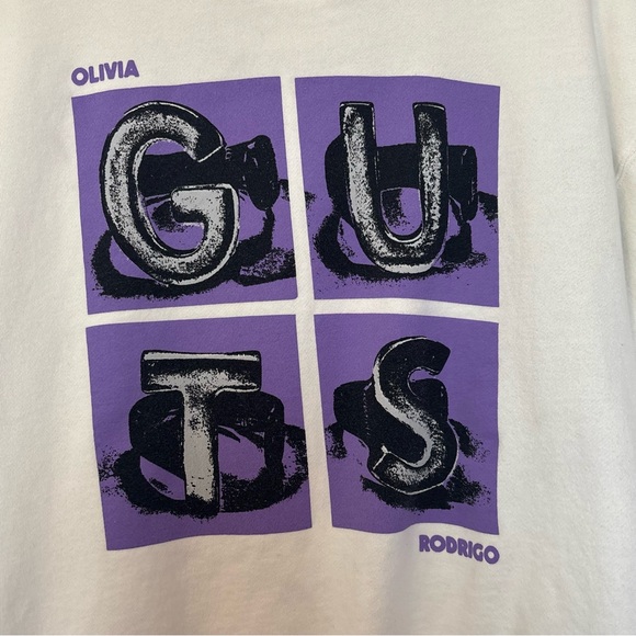 Olivia Rodrigo GUTS sweatshirt - Picture 4 of 4